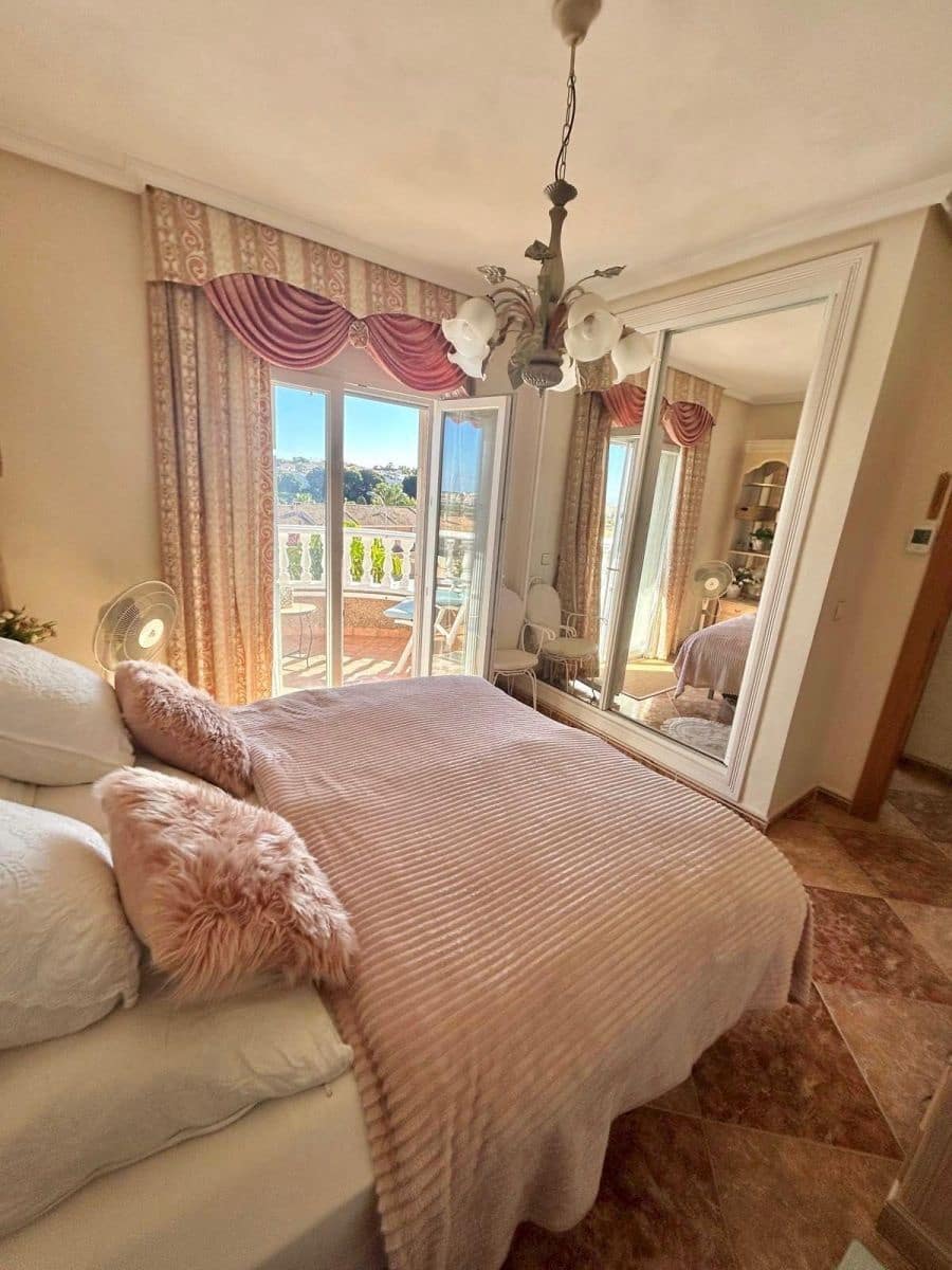 2 chambre Villa/Maison à vendre à Torrevieja avec piscine - 345 000 € (Ref: 9722430)