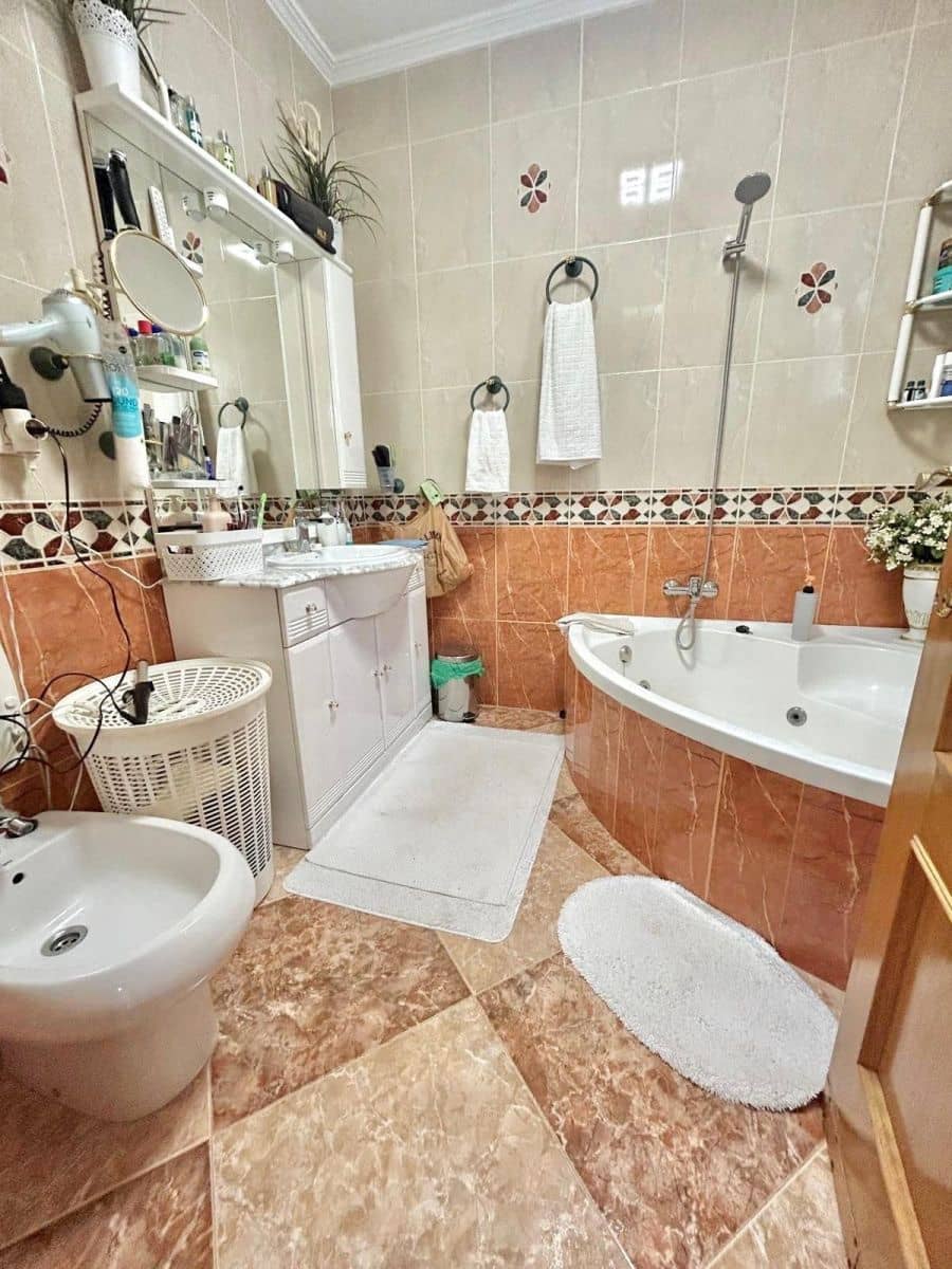 2 chambre Villa/Maison à vendre à Torrevieja avec piscine - 345 000 € (Ref: 9722430)