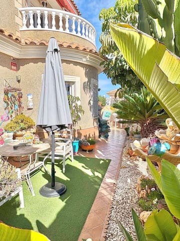 2 bedroom Villa for sale in Los Balcones - Los Altos, Torrevieja with pool - € 345,000 (Ref: 9722430)