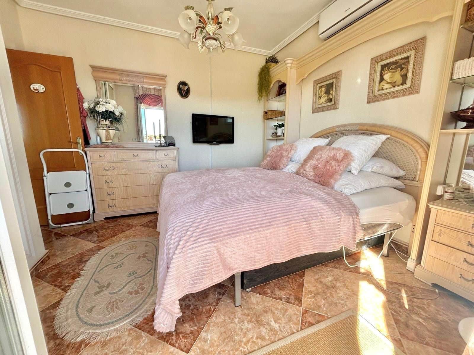 2 chambre Villa/Maison à vendre à Torrevieja avec piscine - 345 000 € (Ref: 9722430)