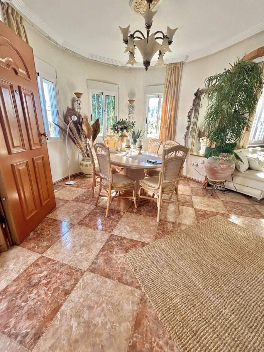 2 chambre Villa/Maison à vendre à Torrevieja avec piscine - 345 000 € (Ref: 9722430)