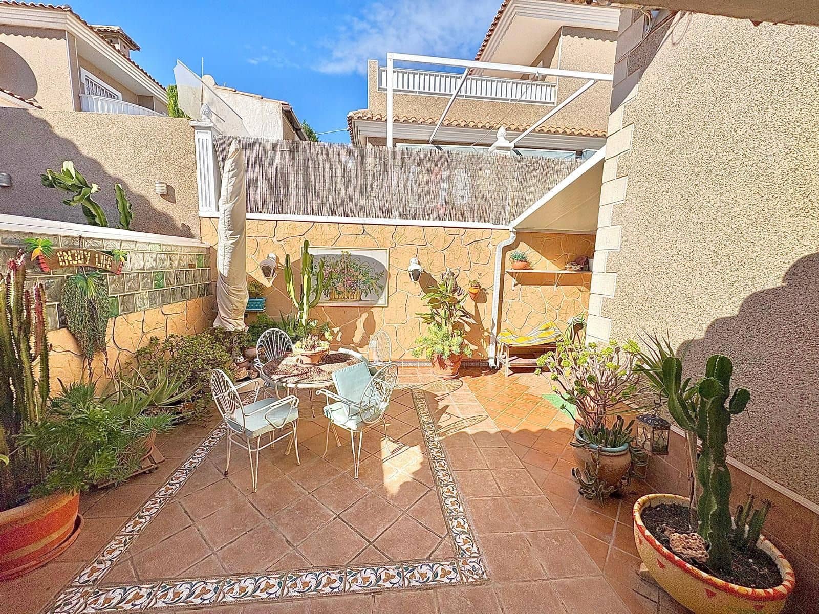 2 chambre Villa/Maison à vendre à Torrevieja avec piscine - 345 000 € (Ref: 9722430)