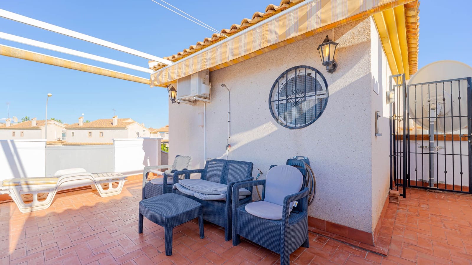 3 bedroom Apartment for sale in Playa Flamenca with pool garage - € 259,000 (Ref: 9722431)