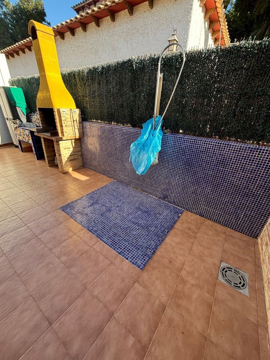 3 bedroom Villa for sale in Orihuela Costa with garage - € 545,000 (Ref: 9722437)