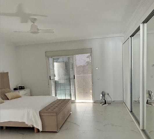 5 soverom Villa til salgs i Ciudad Quesada, Rojales med svømmebasseng garasje - € 899 000 (Ref: 9722443)