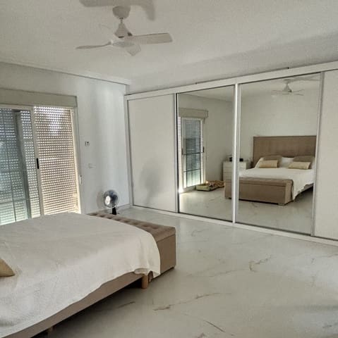 5 soverom Villa til salgs i Ciudad Quesada, Rojales med svømmebasseng garasje - € 899 000 (Ref: 9722443)