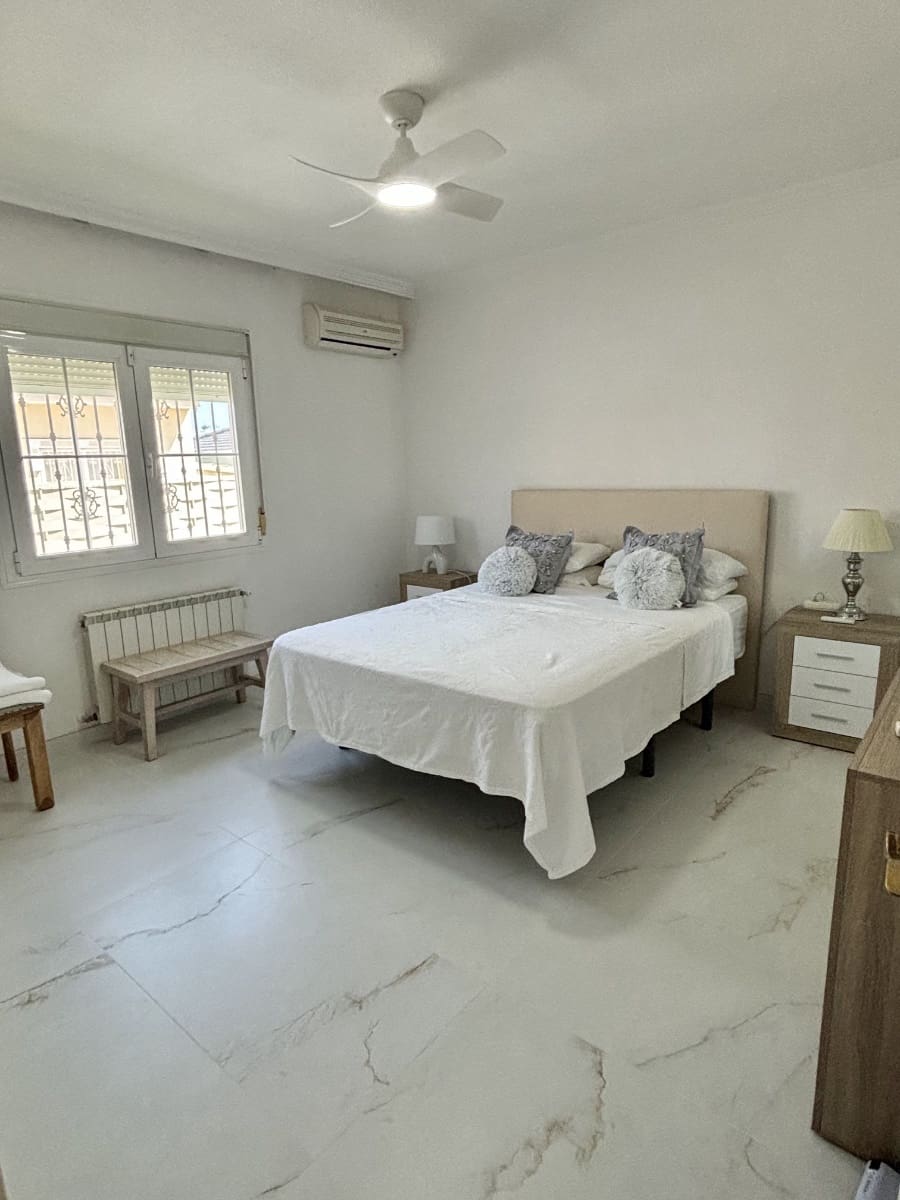 5 soverom Villa til salgs i Ciudad Quesada med svømmebasseng garasje - € 899 000 (Ref: 9722443)