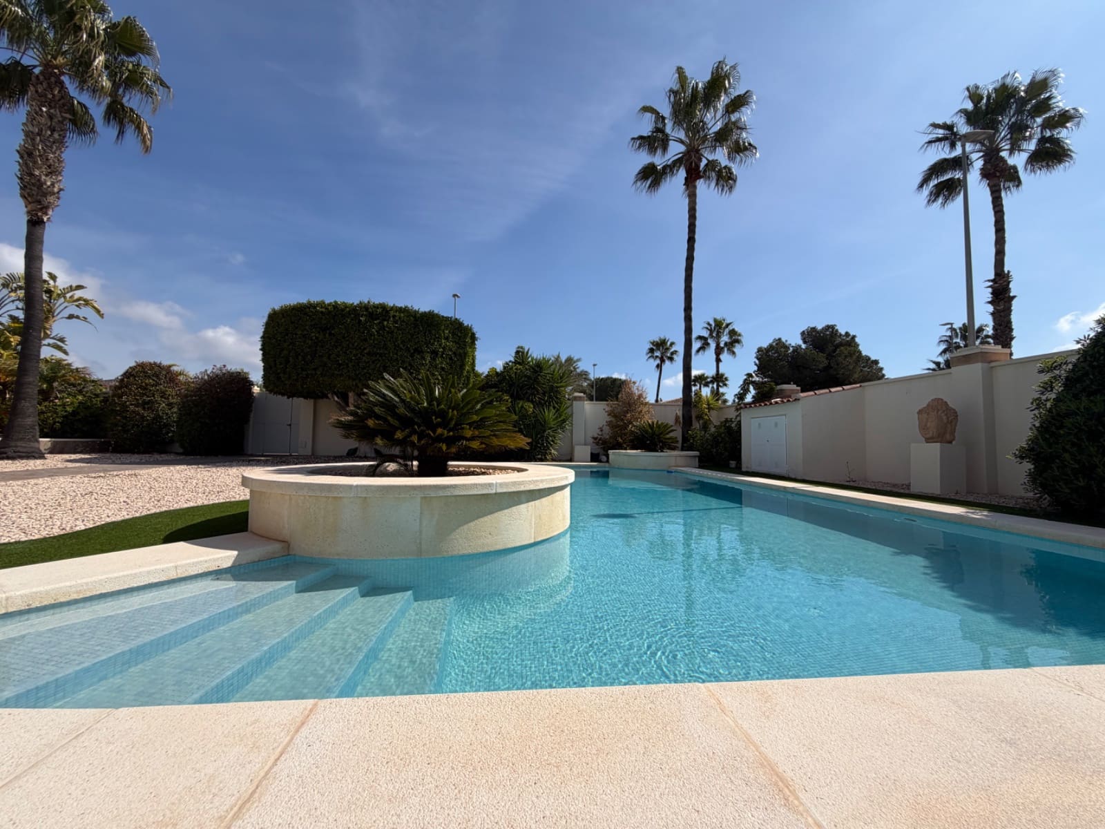 5 soverom Villa til salgs i Ciudad Quesada med svømmebasseng garasje - € 899 000 (Ref: 9722443)