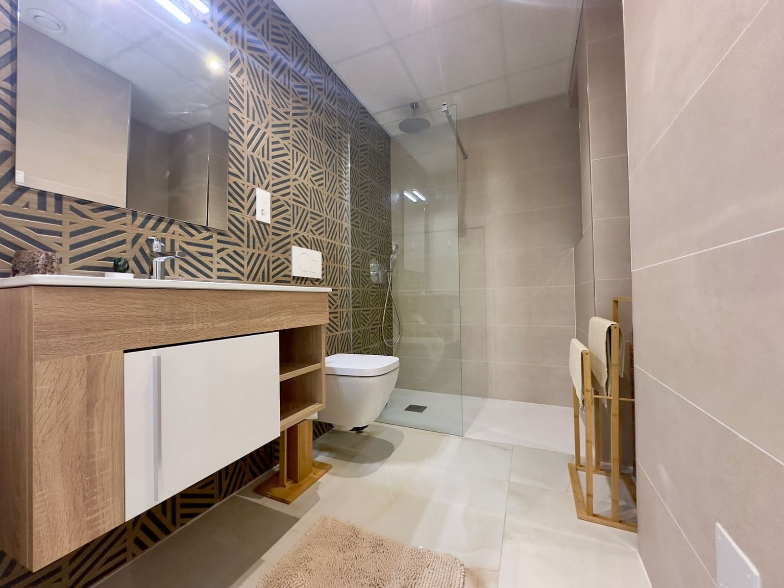 3 soveværelse Lejlighed til salg i Orihuela Costa med swimmingpool garage - € 589.900 (Ref: 9722444)