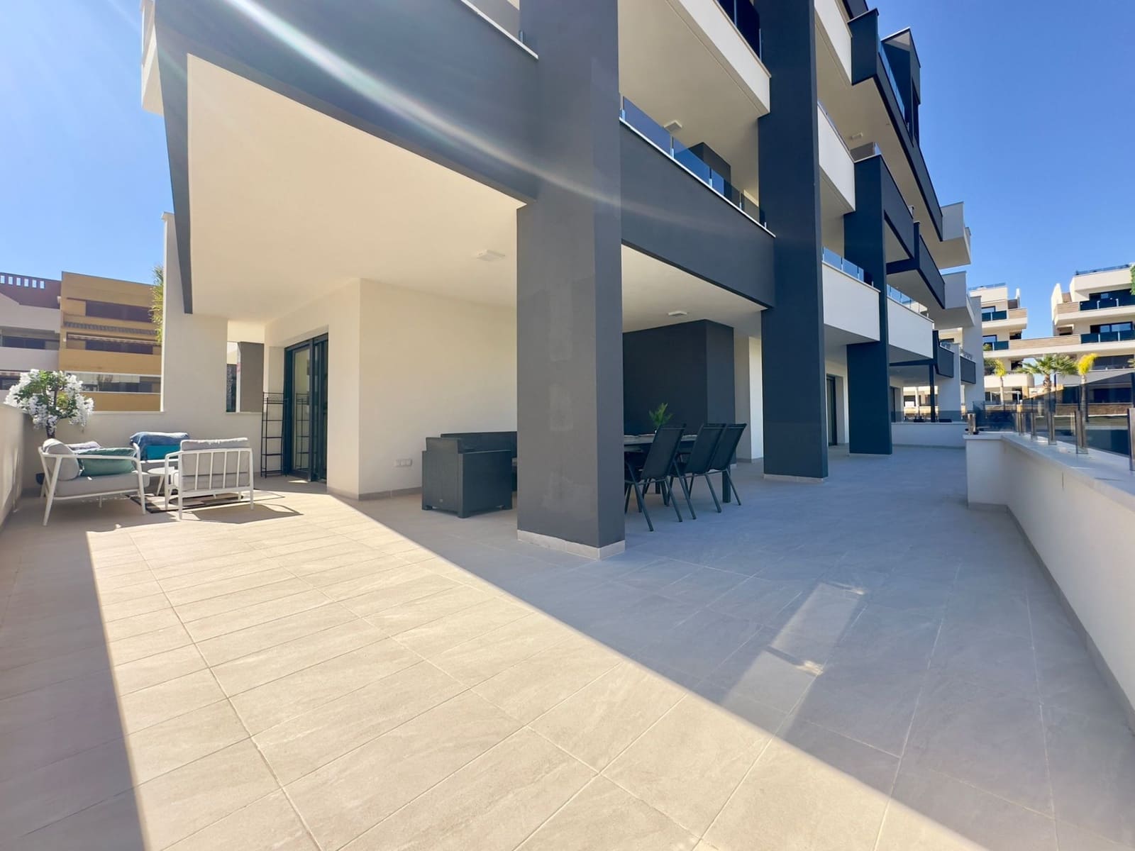 3 soveværelse Lejlighed til salg i Orihuela Costa med swimmingpool garage - € 589.900 (Ref: 9722444)