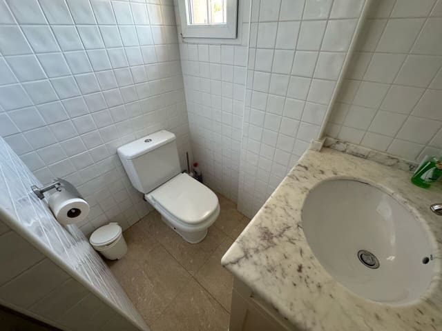 Chalet de 4 habitaciones en Playa Flamenca, Orihuela en venta con piscina - 860.000 € (Ref: 9722457)