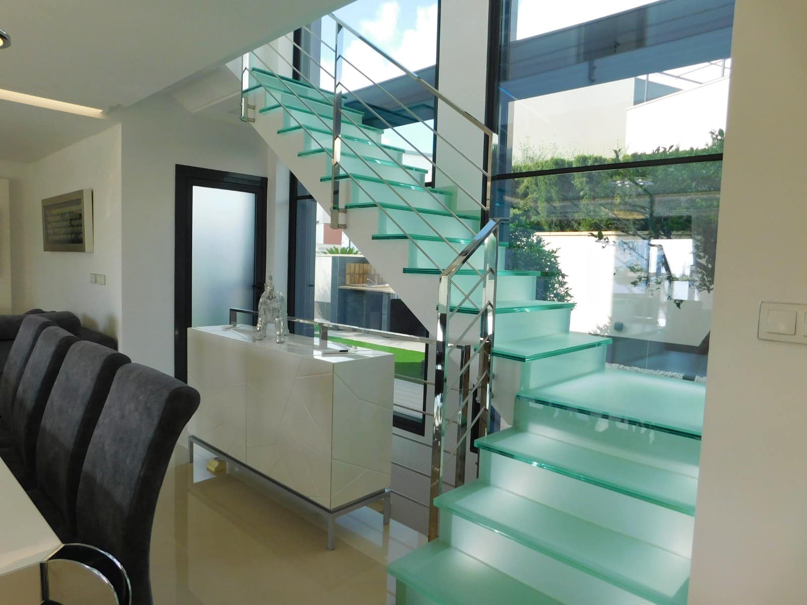 5 soveværelse Villa til salg i San Miguel de Salinas med swimmingpool - € 849.000 (Ref: 9722461)