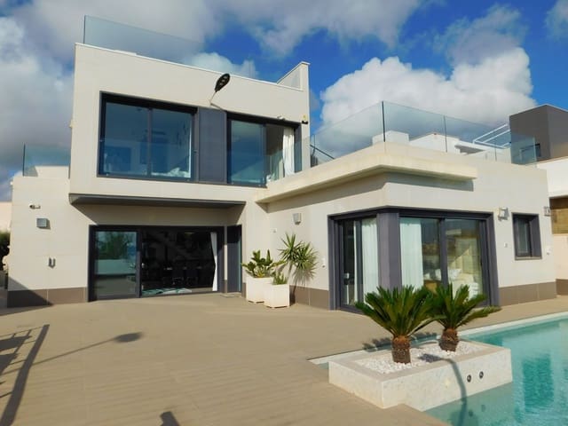5 soveværelse Villa til salg i San Miguel de Salinas med swimmingpool - € 849.000 (Ref: 9722461)