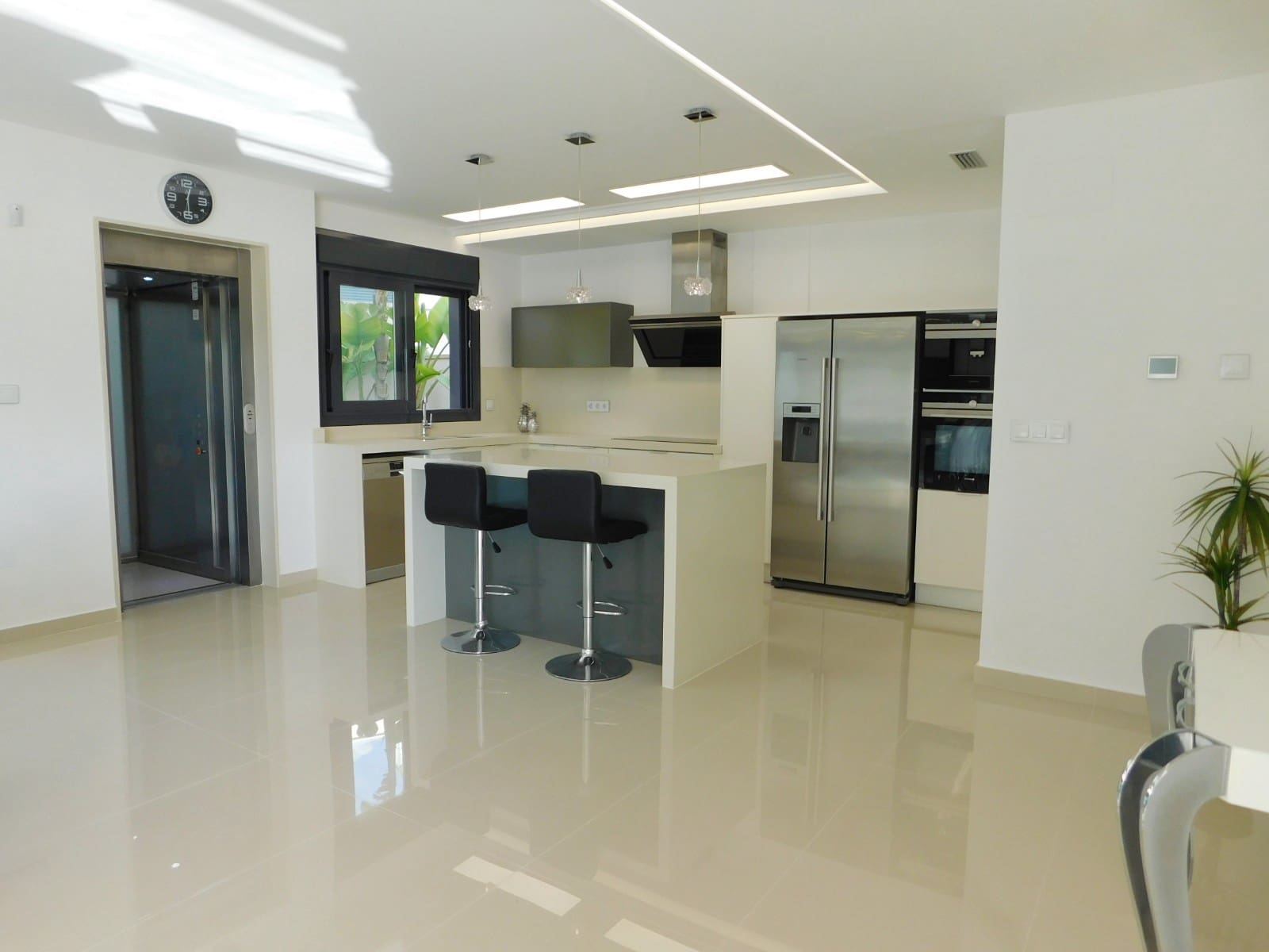 5 soveværelse Villa til salg i San Miguel de Salinas med swimmingpool - € 849.000 (Ref: 9722461)