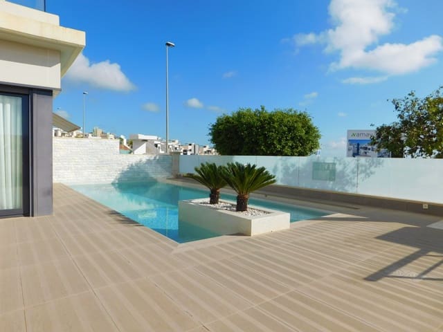 5 soveværelse Villa til salg i San Miguel de Salinas med swimmingpool - € 849.000 (Ref: 9722461)
