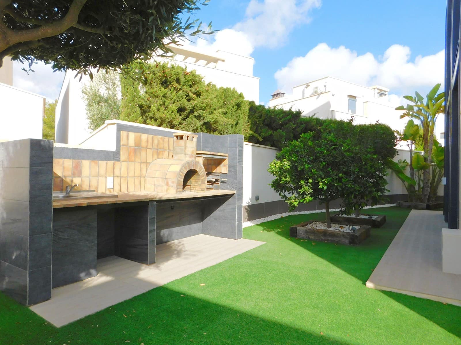 5 soveværelse Villa til salg i San Miguel de Salinas med swimmingpool - € 849.000 (Ref: 9722461)