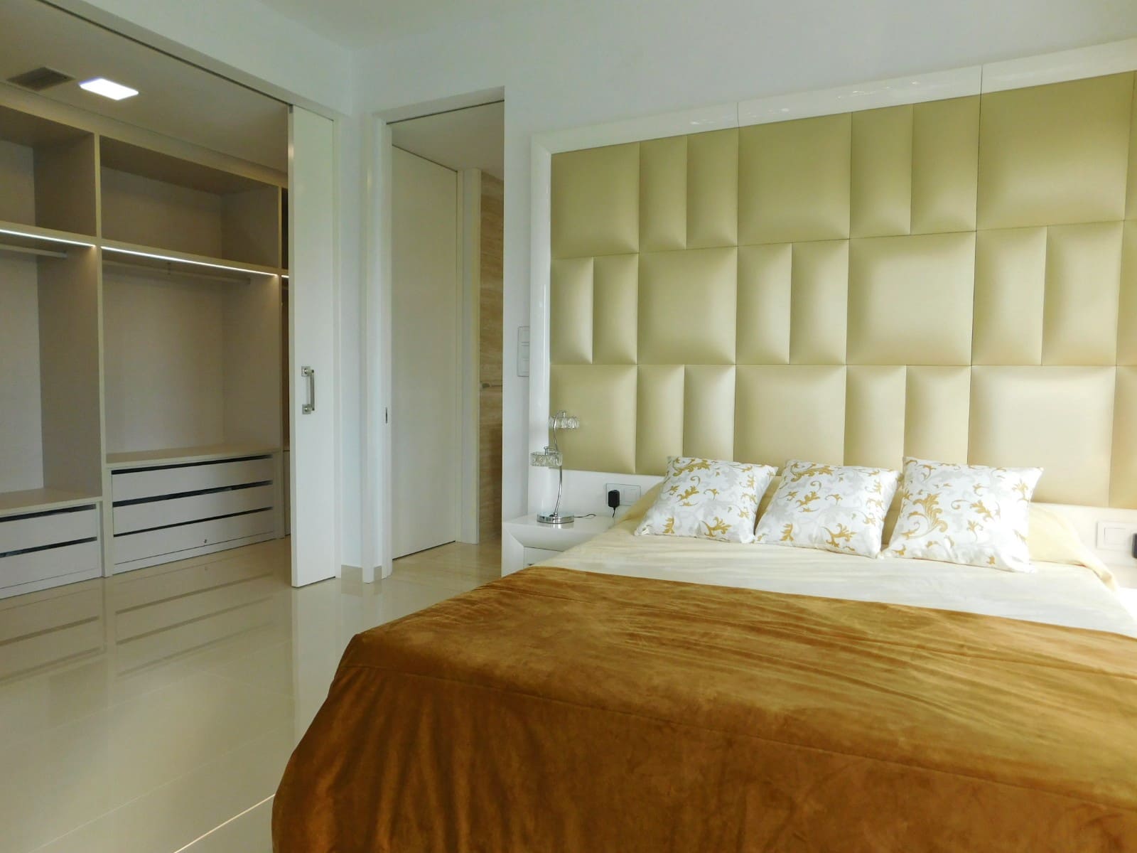 5 soveværelse Villa til salg i San Miguel de Salinas med swimmingpool - € 849.000 (Ref: 9722461)