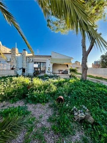 3 slaapkamer Villa te koop in Aguas Nuevas, Torrevieja - € 299.000 (Ref: 9722464)