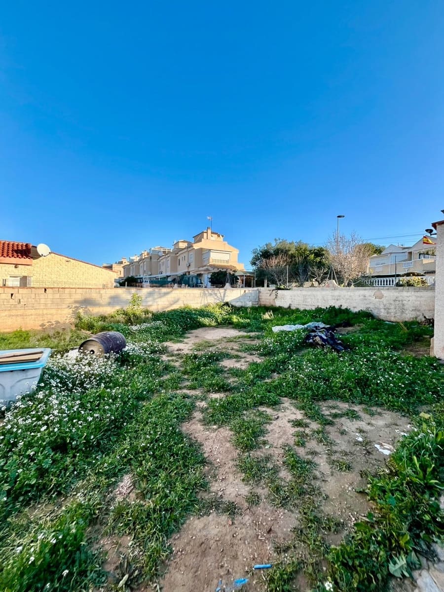 Chalet de 3 habitaciones en Torrevieja en venta - 299.000 € (Ref: 9722464)