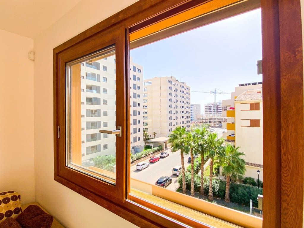 2 bedroom Apartment for sale in Punta Prima with pool garage - € 270,000 (Ref: 9722465)