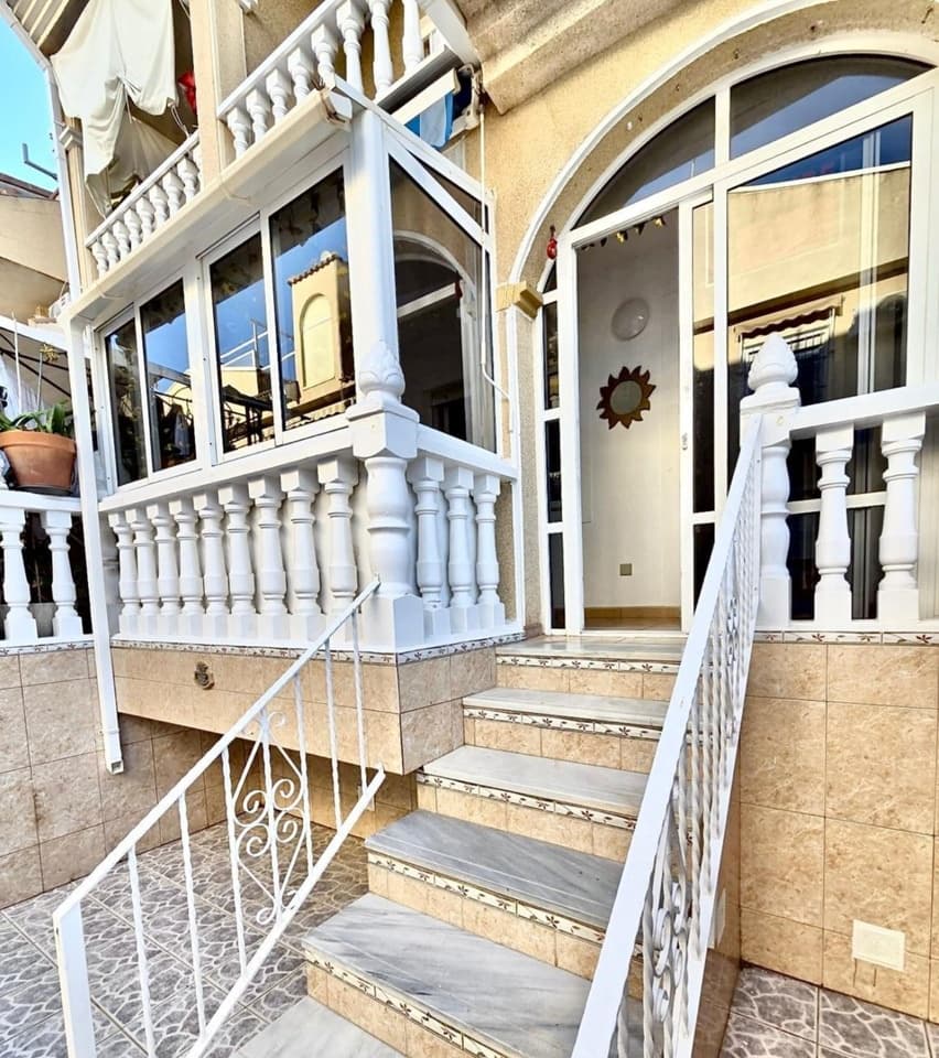 Casa de 3 habitaciones en Playa Flamenca en venta con piscina garaje - 248.000 € (Ref: 9722473)