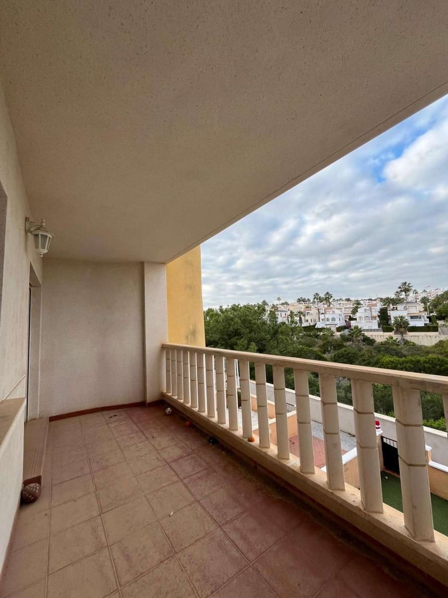 2 bedroom Apartment for sale in Orihuela with pool - € 135,000 (Ref: 9722476)