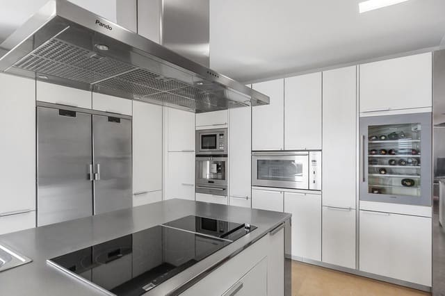 5 sypialnia Apartament na sprzedaż w Centro - Muelle Pesquero, Torrevieja z garażem - 1 250 000 € (Ref: 9722477)