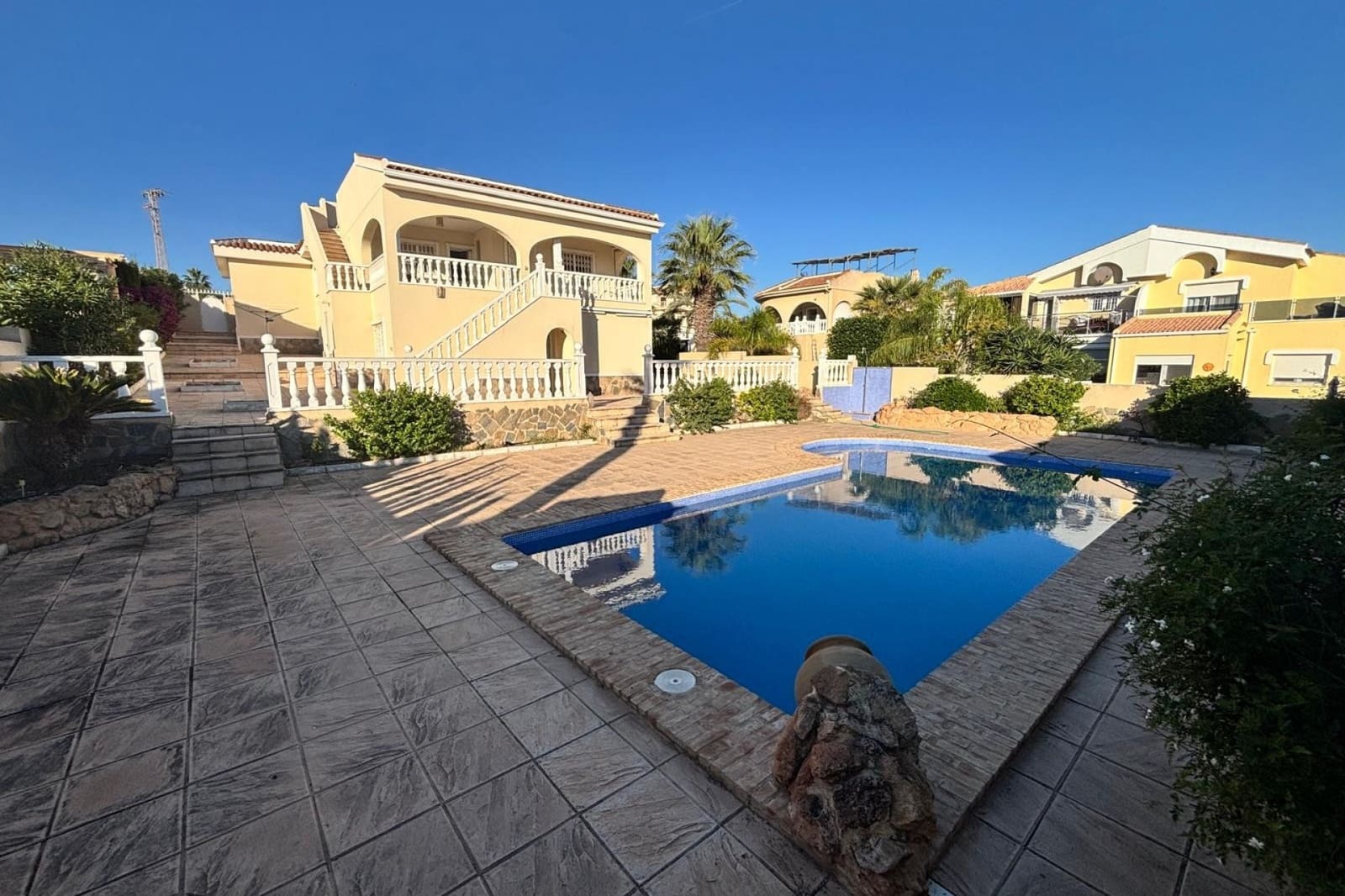 5 soverom Villa til salgs i Ciudad Quesada med svømmebasseng garasje - € 575 000 (Ref: 9722485)