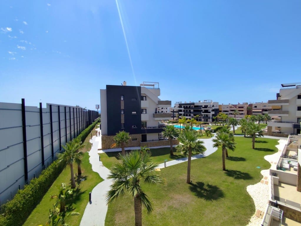 Apartamento de 2 habitaciones en Orihuela Costa en venta con piscina - 339.000 € (Ref: 9722490)