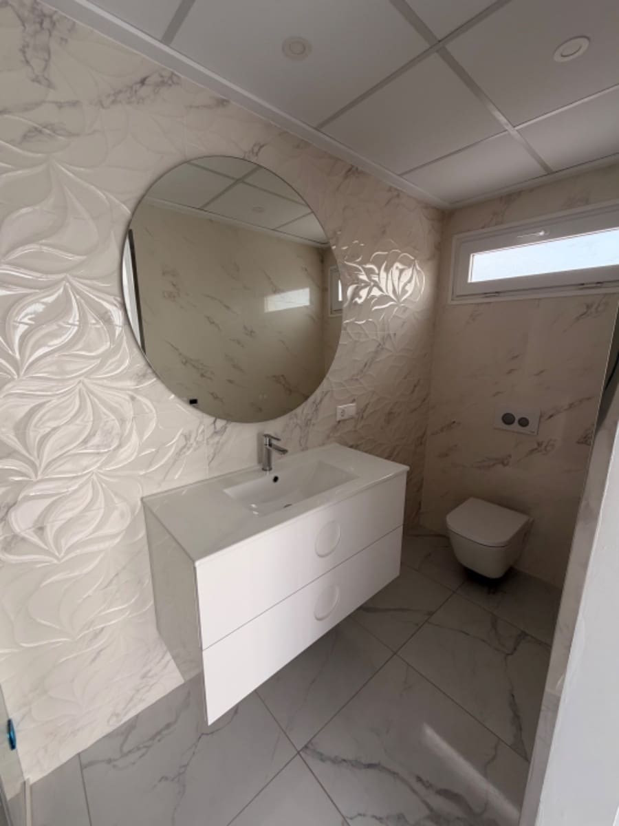 3 soverom Villa til salgs i Torrevieja med svømmebasseng garasje - € 499 000 (Ref: 9722492)