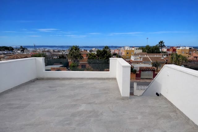 Chalet de 3 habitaciones en Parque de las Naciones, Torrevieja en venta con piscina garaje - 470.000 € (Ref: 9722492)