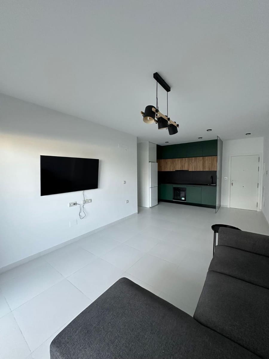 Apartamento de 2 habitaciones en San Miguel de Salinas en venta con piscina garaje - 220.000 € (Ref: 9722495)