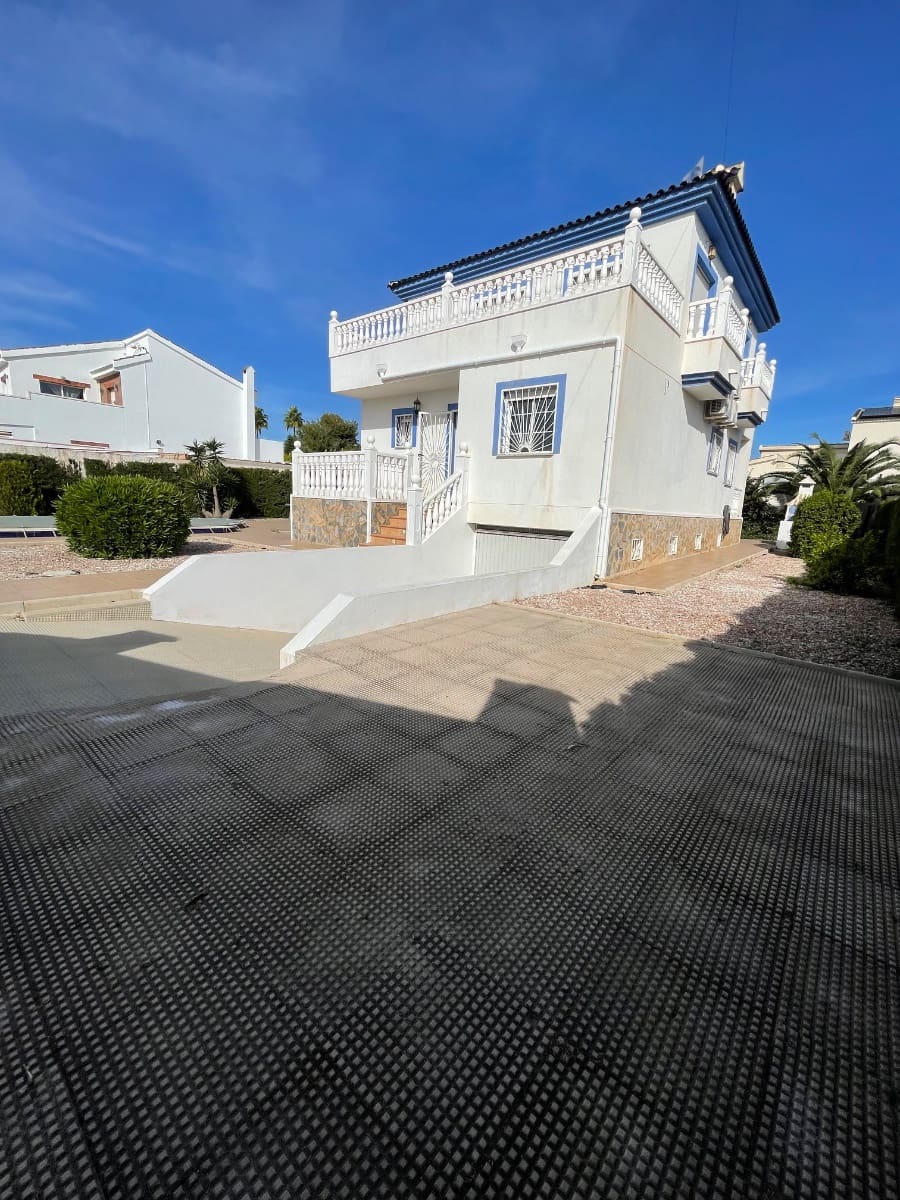 4 chambre Villa/Maison à vendre à Ciudad Quesada avec piscine garage - 449 000 € (Ref: 9722497)