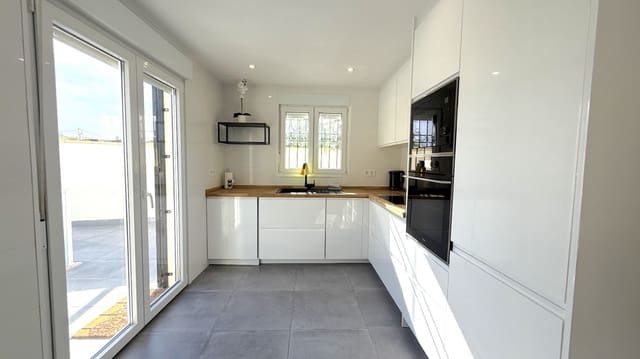 2 soverom Villa til salgs i La Zenia, Orihuela med svømmebasseng - € 339 000 (Ref: 9722499)