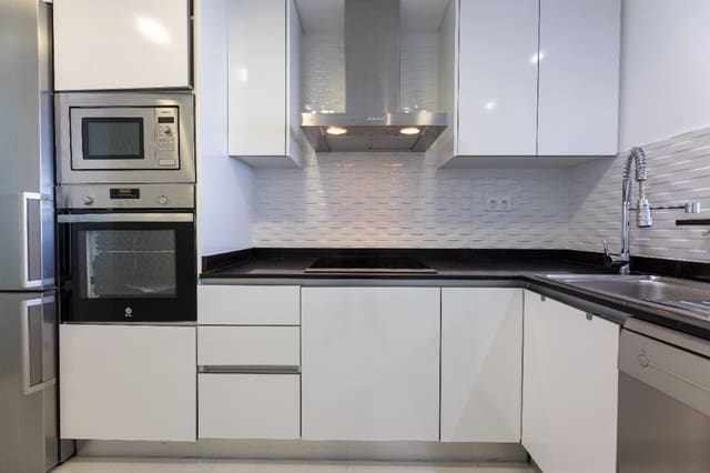 2 slaapkamer Appartement te koop in Punta Prima, Torrevieja met zwembad garage - € 385.000 (Ref: 9722510)