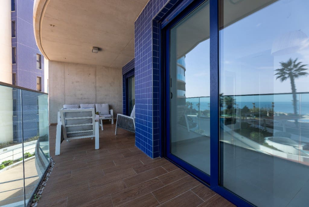 2 bedroom Apartment for sale in Punta Prima with pool garage - € 385,000 (Ref: 9722510)