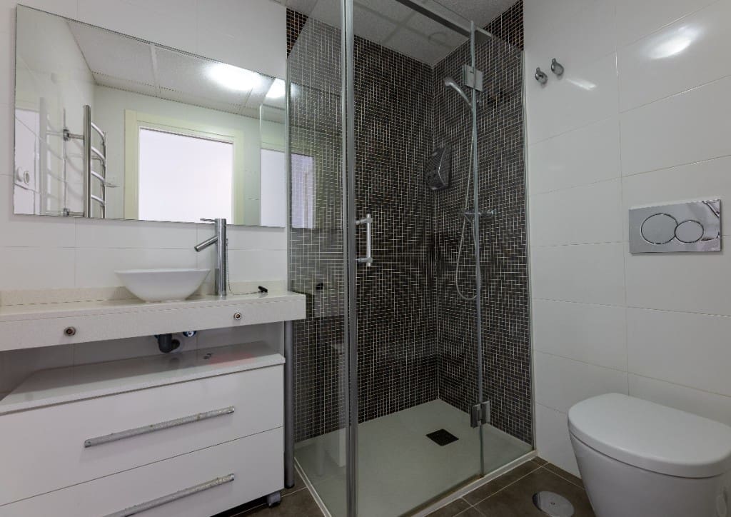 2 bedroom Apartment for sale in Punta Prima with pool garage - € 385,000 (Ref: 9722510)