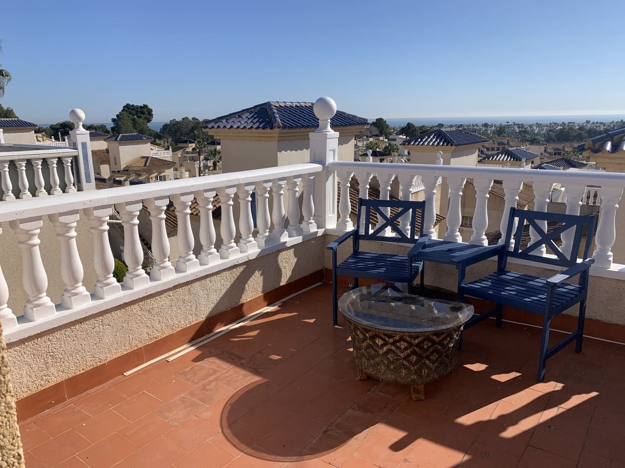 Chalet de 3 habitaciones en Villamartin en venta con piscina garaje - 299.950 € (Ref: 9722516)