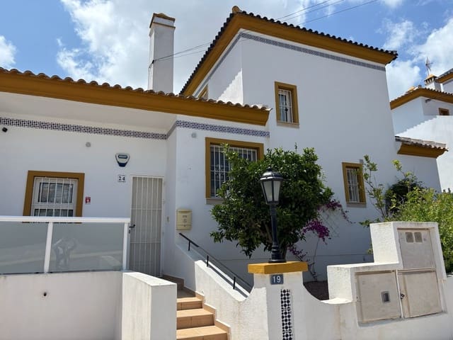 Chalet de 3 habitaciones en Villamartin, Orihuela en venta con piscina - 424.995 € (Ref: 9722524)
