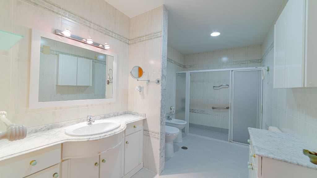 7 bedroom Villa for sale in Campoamor with pool garage - € 1,800,000 (Ref: 9722525)