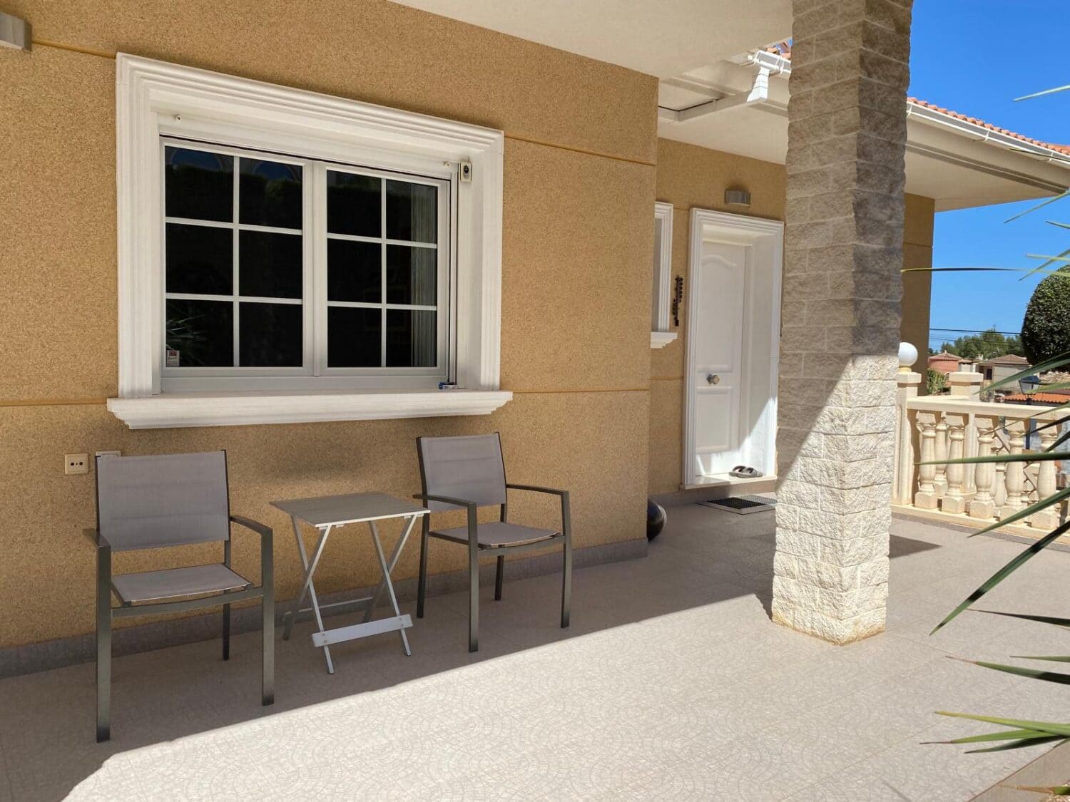 Chalet de 4 habitaciones en Villamartin en venta - 550.000 € (Ref: 9722535)