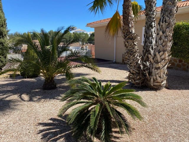 Chalet de 4 habitaciones en Villamartin en venta - 550.000 € (Ref: 9722535)