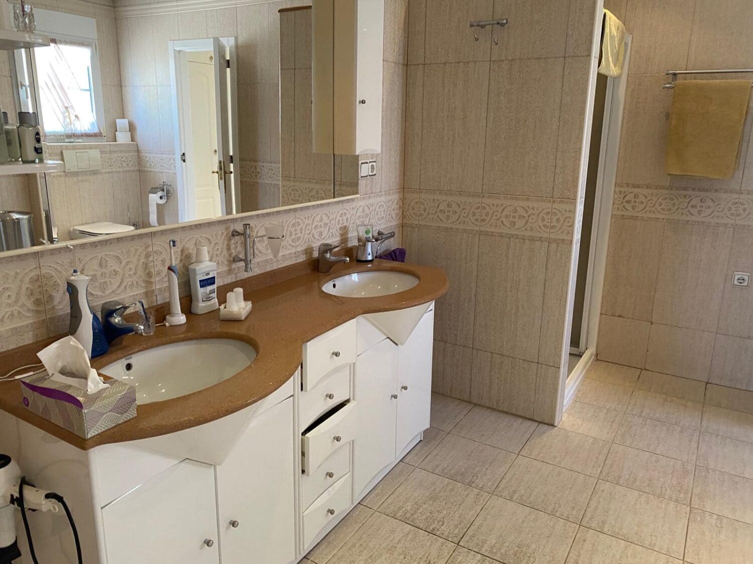 Chalet de 4 habitaciones en Villamartin en venta - 550.000 € (Ref: 9722535)