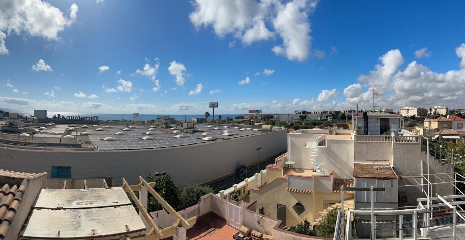 3 Zimmer Reihenhaus zu verkaufen in Playa Flamenca mit Pool - 209.000 € (Ref: 9722536)