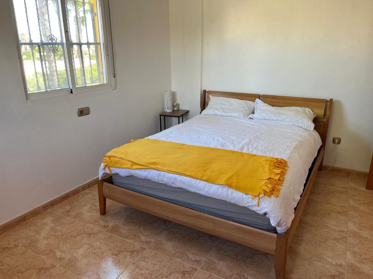 Chalet de 3 habitaciones en Playa Flamenca en venta con piscina - 370.000 € (Ref: 9722537)