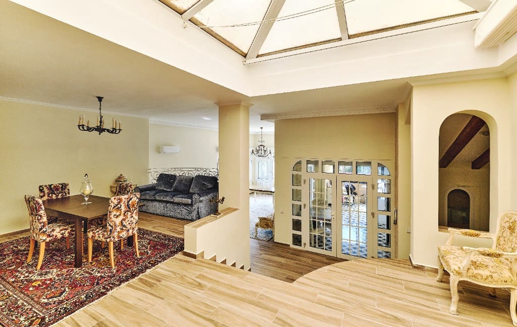 4 bedroom Villa for sale in Dehesa de Campoamor with pool garage - € 990,000 (Ref: 9722543)