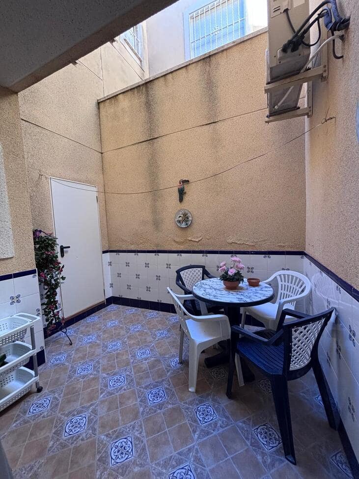 Casa de 2 habitaciones en Villamartin en venta con piscina garaje - 164.950 € (Ref: 9722544)