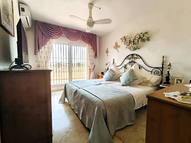 4 soveværelse Villa til salg i Las Ramblas Golf, Orihuela med swimmingpool garage - € 635.000 (Ref: 9722548)