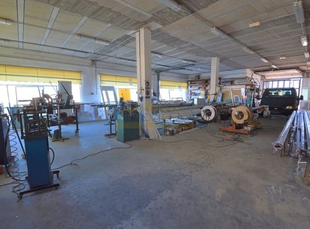 Local Comercial en San Miguel de Salinas en venta - 500.000 € (Ref: 9726937)