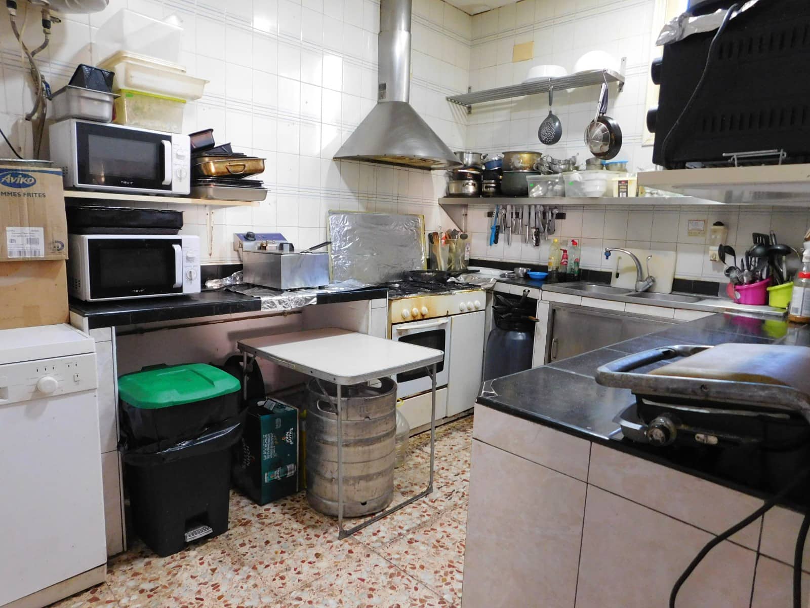 Commercial for sale in San Miguel de Salinas with pool - € 147,000 (Ref: 9726942)